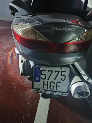 Suzuki UH125G Maxi Scooter 2011