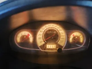 Suzuki UH125G Maxi Scooter 2011