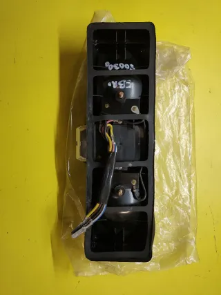 PILOTO MATRICULA TRASERO NISSAN EBRO 350 YARIA 200