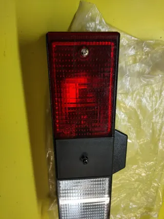 PILOTO MATRICULA TRASERO NISSAN EBRO 350 YARIA 200