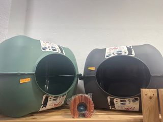 Arenero cubierto para gatos