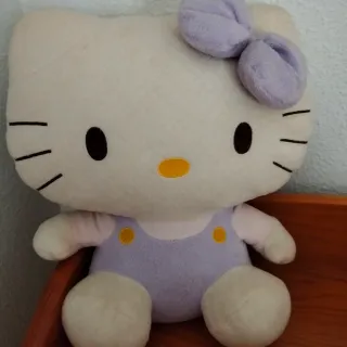 Lote Peluches: Hello Kitty, Pluto, Piolín 9€ la un