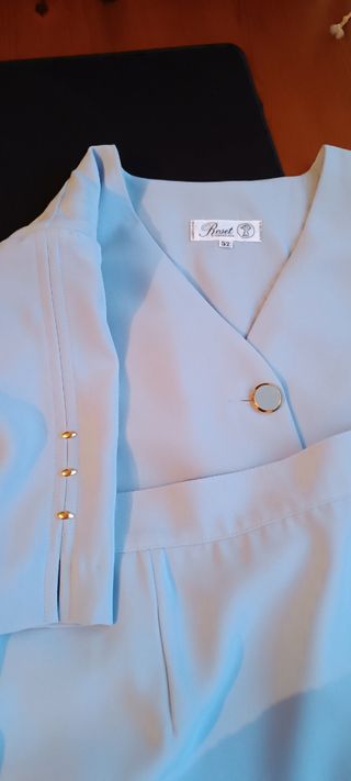 Traje chaqueta y falda Roset azul