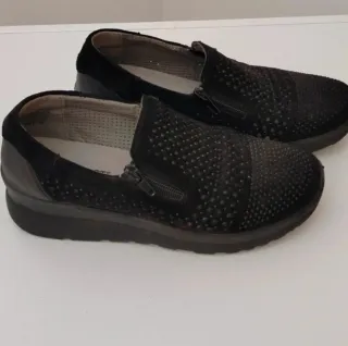 Mocassini neri donna con zip leterali,plantare est