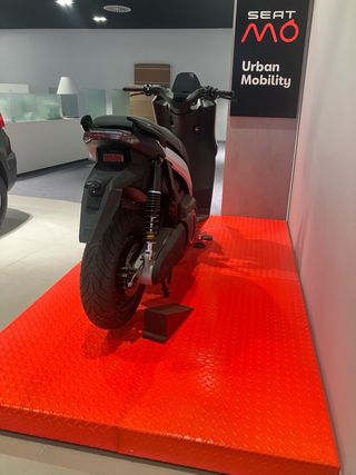 Seat Mó - Scooter eléctrico 125 cc