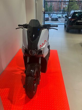 Seat Mó - Scooter eléctrico 125 cc