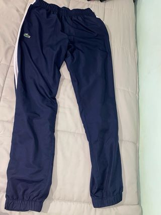 Conjunto deportivo Lacoste azul y blanco
