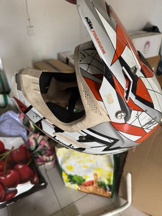 Botas Enduro, Rodilleras y Casco