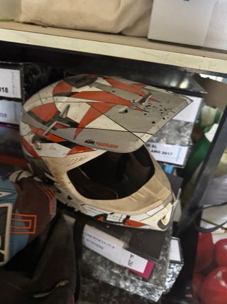 Botas Enduro, Rodilleras y Casco