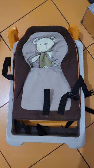 Trona de viaje para bebé con estampado de oso
