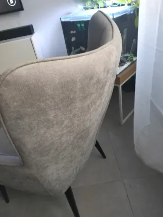 Sillón decorativo gris de tela