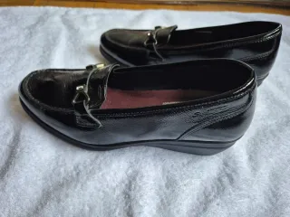 Zapatos mujer 24HRS negros charol