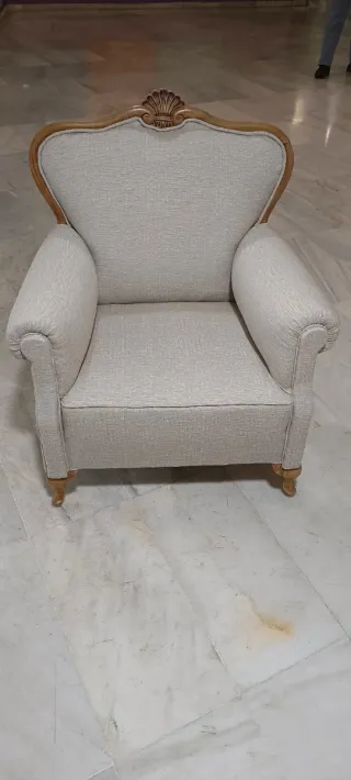 Sillón estilo Luis XV tela y madera