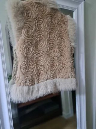 Chaleco pelo combinado beige