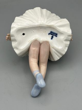 REF: 01001501 “MUÑECA DE TRAPO SENTADA” LLADRÓ