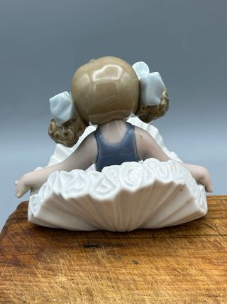 REF: 01001501 “MUÑECA DE TRAPO SENTADA” LLADRÓ