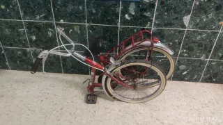Bicicleta plegable roja