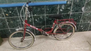 Bicicleta plegable roja