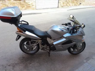 Honda VFR800 Sportbike Manual
