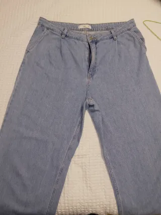 Pantalones vaqueros anchos azul claro
