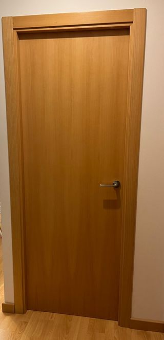 5 Puertas color Madera Nuevas