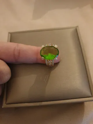 Anillo Vintage Oro 18k con Piedra Verde