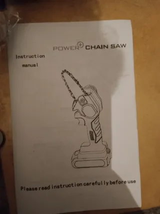 Mini motosierra eléctrica con baterías