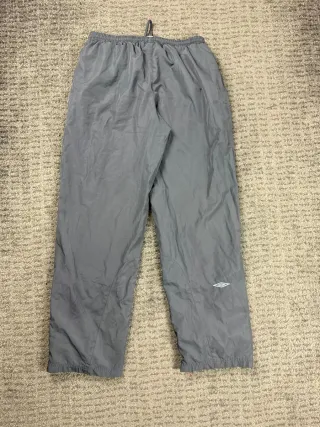 ¡¡OFERTA!! Talla L Pantalón Umbro Impermeable