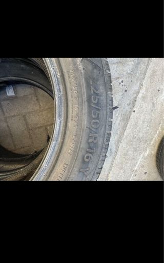 neumáticos segunda mano estado decente.