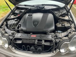 NUEVO Mercedes-Benz C200