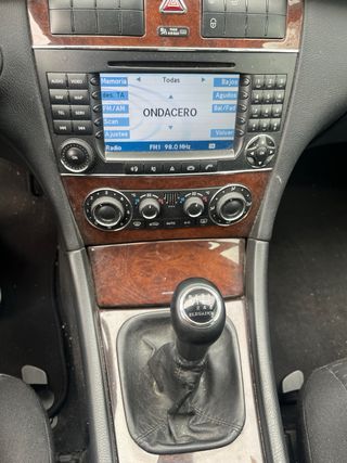 NUEVO Mercedes-Benz C200