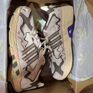 Adidas Response CL Bad Bunny