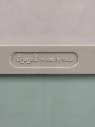 Cassettiera vintage in plastica