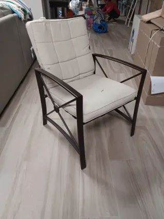 Conjunto de mesa y sillas de jardin