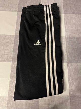 Conjunto chándal Adidas negro y gris