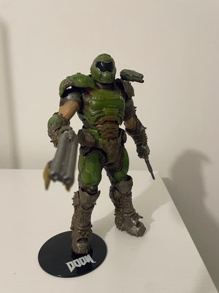 Figura Doom Slayer Neca (sin caja)