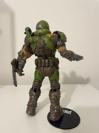 Figura Doom Slayer Neca (sin caja)