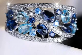 Conjunto Colgante, Pendientes y Anillo