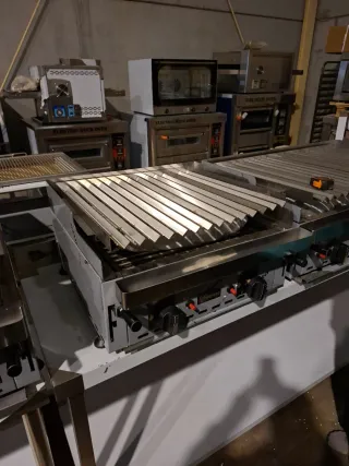 Barbacoa a gas 600mm piedra volcánica