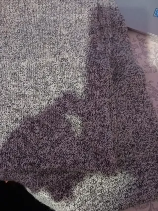 Bufanda gris y negra