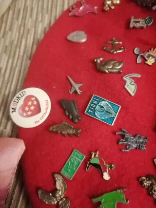 Colección de pins años 80