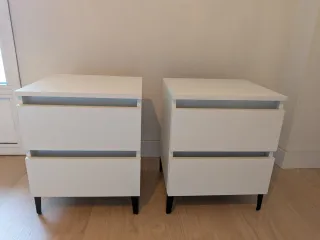 Mesitas de noche blancas