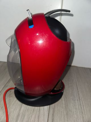 Cafetera Cápsulas DeLonghi Roja