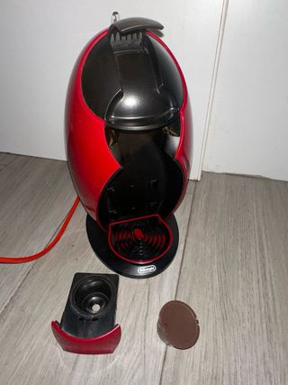 Cafetera Cápsulas DeLonghi Roja