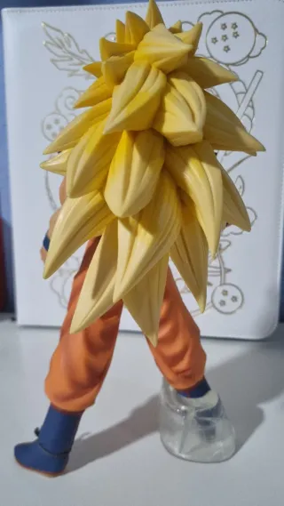 Figura Goku SSJ3