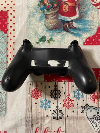 PlayStation 4 Nera