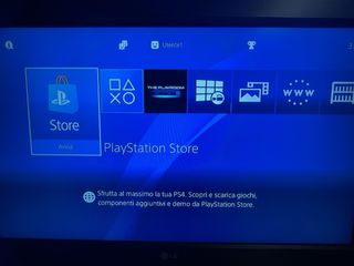 PlayStation 4 Nera