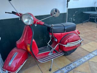 Vespa P200e