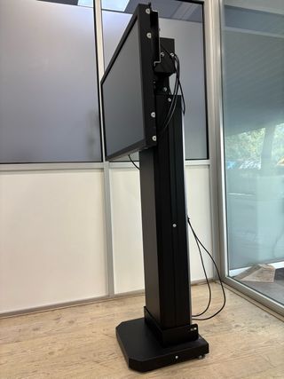 Monitor Táctil ELO con Soporte Pie Elevable