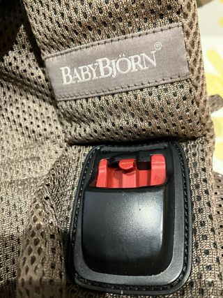 Mochila Portabebé Babybjörn Marrón